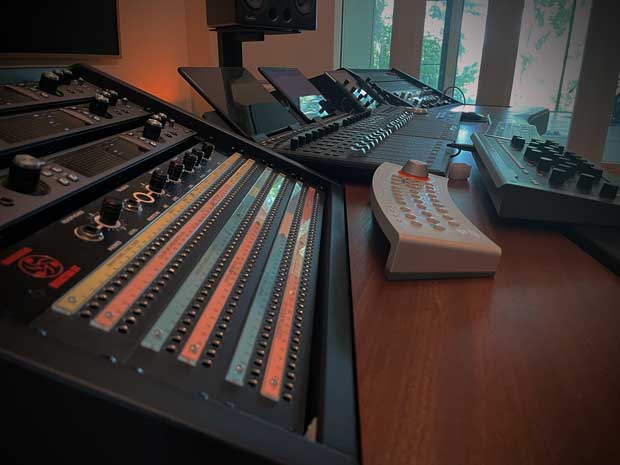 At the core of our studio are Undertow Audio pre-amps and Universal Audio Apollo interfaces. Put together with our top-of-the-line microphones, instruments, cue system, and monitoring system and you have something special.