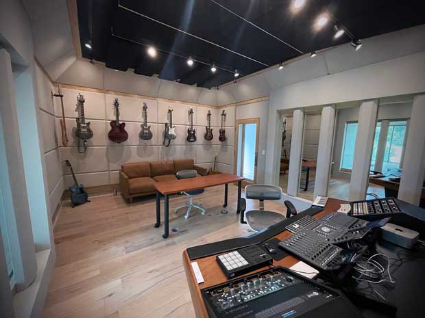 We have a large variety of top-tier instruments on hand for pretty much any need during tracking.